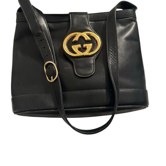 Gucci Black Leather Shoulder Bag with Gold Logo - Picture 3 of 13